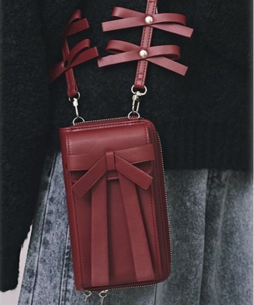 FickleBebe(フィクルベベ)の「FBリボンマルチショルダー(ショルダーバッグ・レディース・ピンク/ブラック/ブルー/シルバー/ワイン/その他2/その他1・FREE)」の4枚目の写真