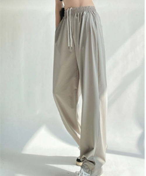 REBALANCE（リバランス）の「薄手ナイロンパンツ（その他パンツ・レディース・A/B・X-LARGE/LARGE/MEDIUM）」の3枚目の写真