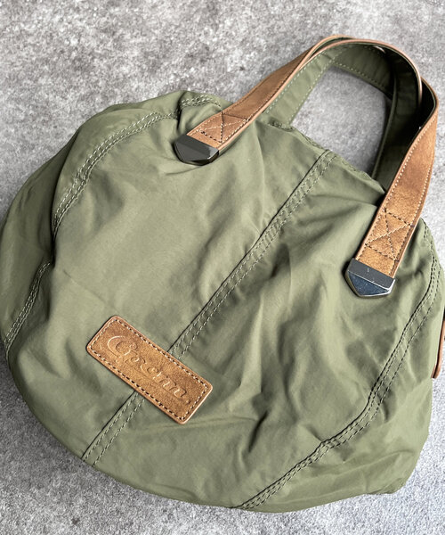 CPCM（シーピーシーエム）の「配色ヘルメットバッグ（トートバッグ・レディース・ブラック/カーキ/チャコールグレー・FREE）」の16枚目の写真
