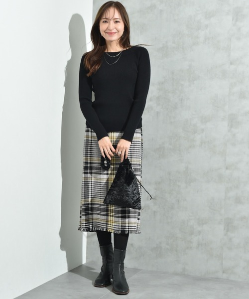 INTERPLANET（インタープラネット）の「リブボートネックオフショルプルオーバー（ニット/セーター・レディース・ブラック/グレー/オフホワイト・FREE）」の4枚目の写真