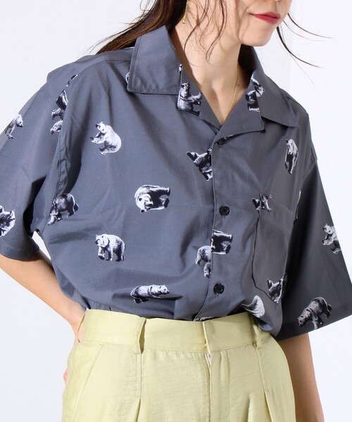 FREDY MAC（フレディーマック）の「【FREDYMAC/フレディマック】動物モチーフ 総柄 半袖オープンカラーシャツ アロハシャツ（シャツ/ブラウス・メンズ・グレー系その他2/ブラウン系その他/グレー系その他/グリーン系その他4・M/L）」の2枚目の写真