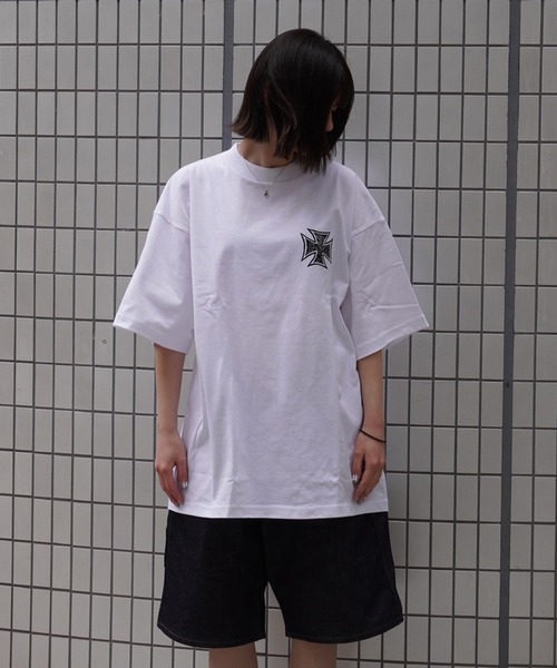 MFC STORE（エムエフシーストア）の「Classic clothing x MFC STORE ORIGINAL N.A.C IRON CROSS S/S TEE（Tシャツ/カットソー・メンズ・ブラック×ホワイト/ホワイト×ブラック・M/L/XL/S）」の11枚目の写真