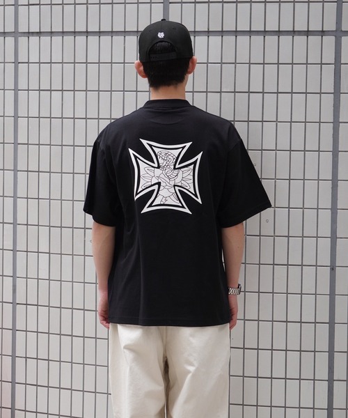 MFC STORE（エムエフシーストア）の「Classic clothing x MFC STORE ORIGINAL N.A.C IRON CROSS S/S TEE（Tシャツ/カットソー・メンズ・ブラック×ホワイト/ホワイト×ブラック・M/L/XL/S）」の6枚目の写真
