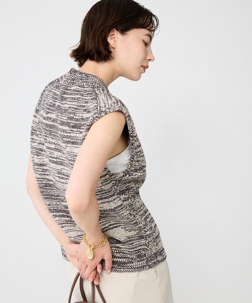 BABYLONE(バビロン)の「ミックスカラーノースリニット(ベスト・レディース・ブラック/ピンク・フリー)」の4枚目の写真