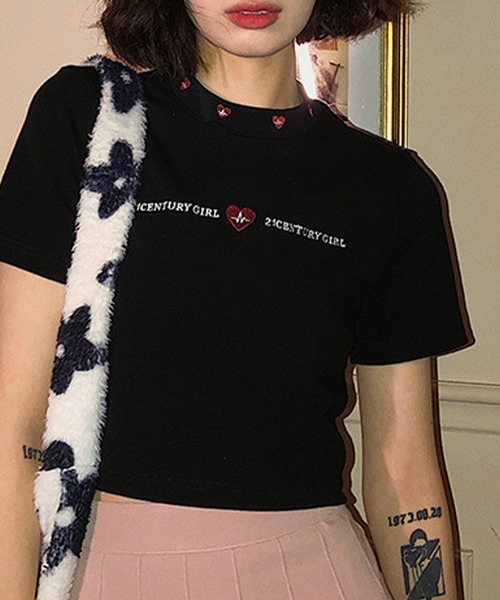 Songe(ソンジュ)の「ハート刺繍半袖ミニT(Tシャツ/カットソー・レディース・ブラック/ホワイト・M/L)」の7枚目の写真