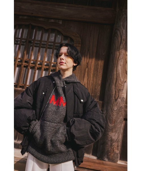OMMO(オーエムエムオー)の「CURL KNIT HOODIE(ニット/セーター・レディース・グレー/ブラック/ブルー・F)」の4枚目の写真