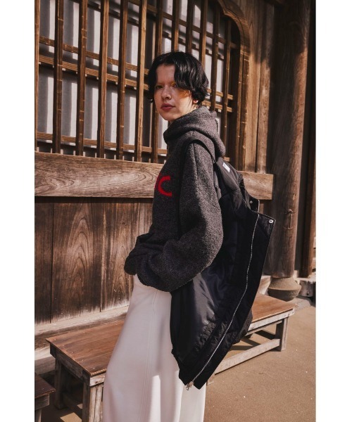 OMMO(オーエムエムオー)の「CURL KNIT HOODIE(ニット/セーター・レディース・グレー/ブラック/ブルー・F)」の13枚目の写真