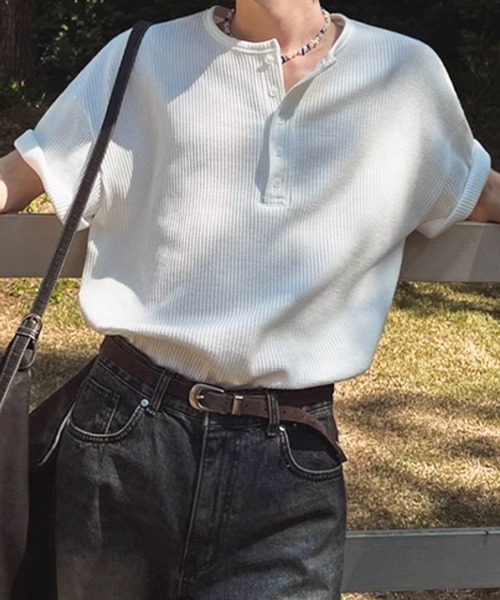 NOWLE（ノウル）の「【NOWLE】リラックス ワッフル ヘンリーネック 半袖 Tシャツ（Tシャツ/カットソー・メンズ・ホワイト/ライトグレー・X-LARGE/LARGE/MEDIUM）」の8枚目の写真