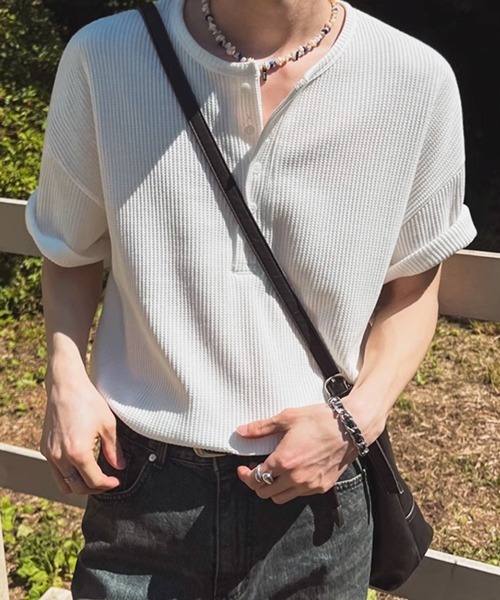 NOWLE（ノウル）の「【NOWLE】リラックス ワッフル ヘンリーネック 半袖 Tシャツ（Tシャツ/カットソー・メンズ・ホワイト/ライトグレー・X-LARGE/LARGE/MEDIUM）」の3枚目の写真