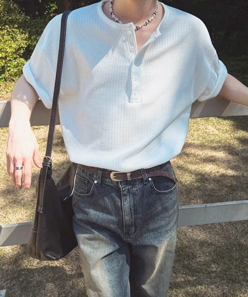 NOWLE（ノウル）の「【NOWLE】リラックス ワッフル ヘンリーネック 半袖 Tシャツ（Tシャツ/カットソー・メンズ・ホワイト/ライトグレー・X-LARGE/LARGE/MEDIUM）」の7枚目の写真