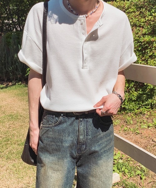 NOWLE（ノウル）の「【NOWLE】リラックス ワッフル ヘンリーネック 半袖 Tシャツ（Tシャツ/カットソー・メンズ・ホワイト/ライトグレー・X-LARGE/LARGE/MEDIUM）」の9枚目の写真