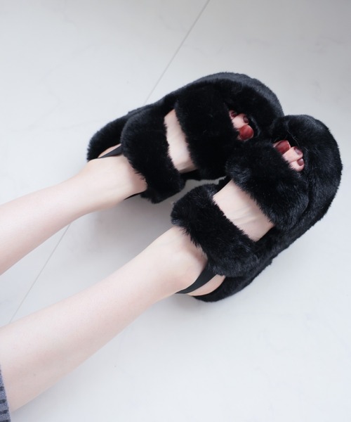 ふわふわファー厚底バックバンドサンダル（サンダル）｜VIVIAN