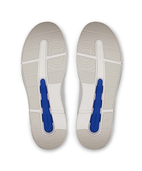 On（オン）の「ON/オン メンズ スニーカー THE ROGER Advantage ロジャー 3MF3064（スニーカー・メンズ・ブラック×ブラック/ホワイト×ホワイト/ホワイト×ブルー/ホワイト×ネイビー・27.0cm/28.0cm/29.0cm/30cm/31cm/26.5cm/27.5cm/26.0cm）」の9枚目の写真