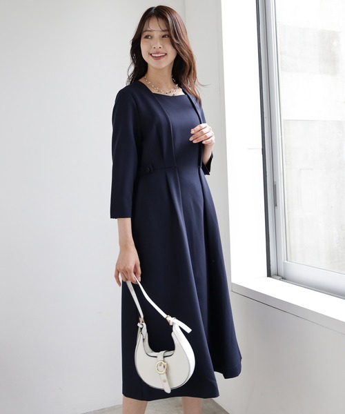 DRESS PLUS(ドレスプラス)の「立体感が魅力のフォーマルワンピース(ドレス・レディース・ブラック/ネイビー・XL/L/M)」の7枚目の写真