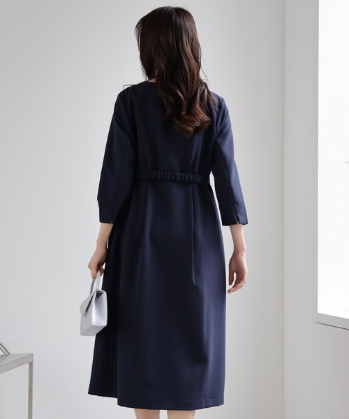 DRESS PLUS(ドレスプラス)の「立体感が魅力のフォーマルワンピース(ドレス・レディース・ブラック/ネイビー・XL/L/M)」の9枚目の写真