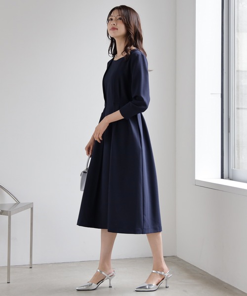 DRESS PLUS(ドレスプラス)の「立体感が魅力のフォーマルワンピース(ドレス・レディース・ブラック/ネイビー・XL/L/M)」の10枚目の写真