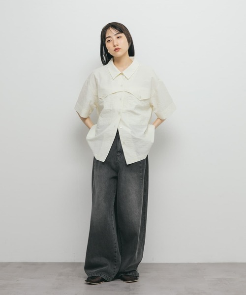 KBF（ケイビーエフ）の「ポケットデザインルーズシャツ（シャツ/ブラウス・レディース・アイボリー/ブラウン系その他/ネイビー・ONE）」の7枚目の写真