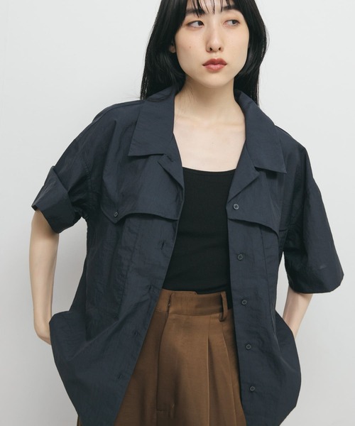 KBF（ケイビーエフ）の「ポケットデザインルーズシャツ（シャツ/ブラウス・レディース・アイボリー/ブラウン系その他/ネイビー・ONE）」の11枚目の写真