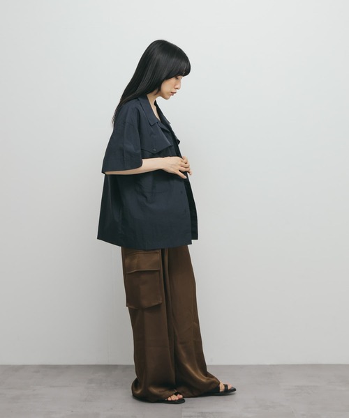 KBF（ケイビーエフ）の「ポケットデザインルーズシャツ（シャツ/ブラウス・レディース・アイボリー/ブラウン系その他/ネイビー・ONE）」の14枚目の写真