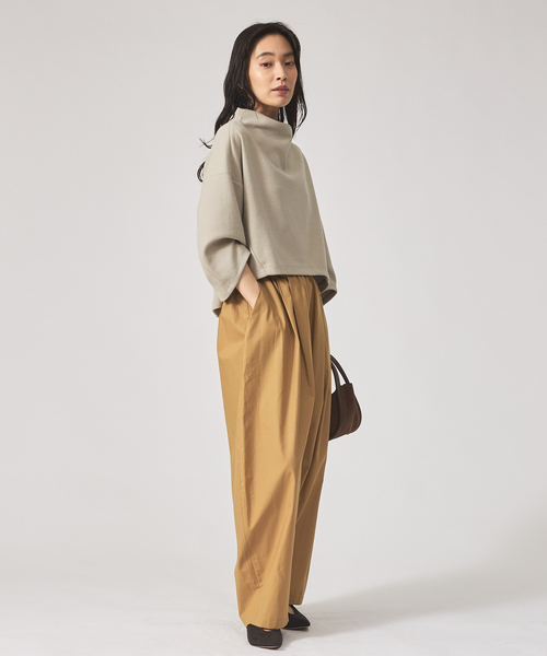 qualite（カリテ）の「ブークレーボトルネックカットソー/秋服/冬服/オフィスカジュアル（Tシャツ/カットソー・レディース・アイボリー/ブラック/グレイッシュベージュ・フリー）」の5枚目の写真