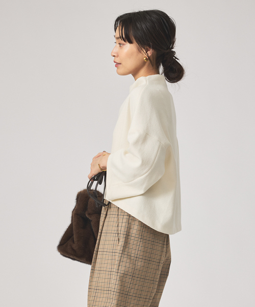 qualite（カリテ）の「ブークレーボトルネックカットソー/秋服/冬服/オフィスカジュアル（Tシャツ/カットソー・レディース・アイボリー/ブラック/グレイッシュベージュ・フリー）」の9枚目の写真