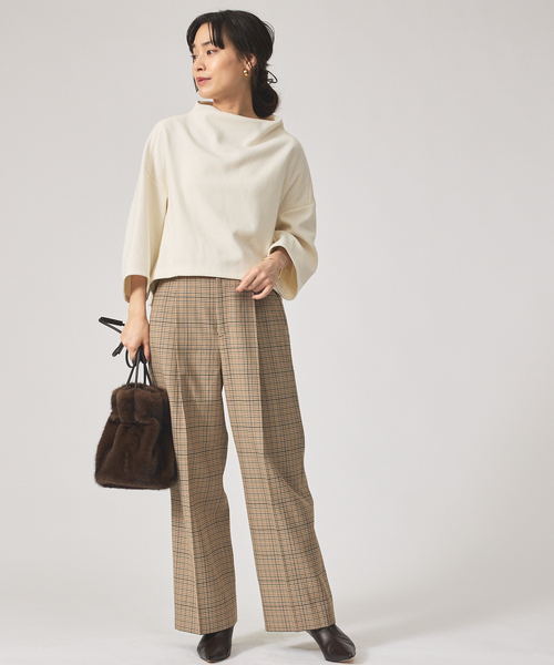 qualite（カリテ）の「ブークレーボトルネックカットソー/秋服/冬服/オフィスカジュアル（Tシャツ/カットソー・レディース・アイボリー/ブラック/グレイッシュベージュ・フリー）」の11枚目の写真