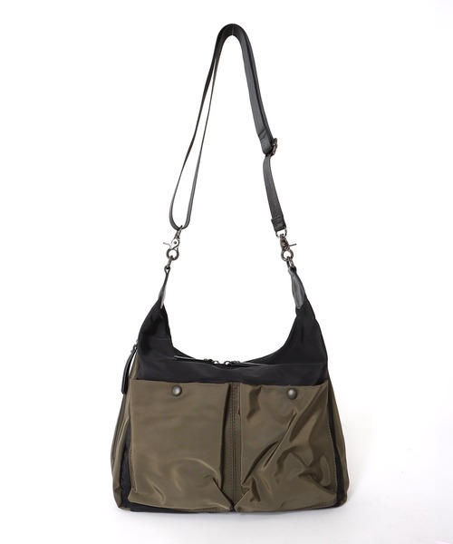 Cepica（セピカ）の「牛革×配色ナイロンWポッケショルダー（ショルダーバッグ・レディース・ブラック/カーキ・FREE）」の5枚目の写真