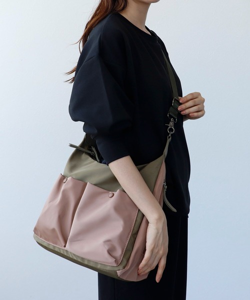 Cepica（セピカ）の「牛革×配色ナイロンWポッケショルダー（ショルダーバッグ・レディース・ブラック/カーキ・FREE）」の19枚目の写真