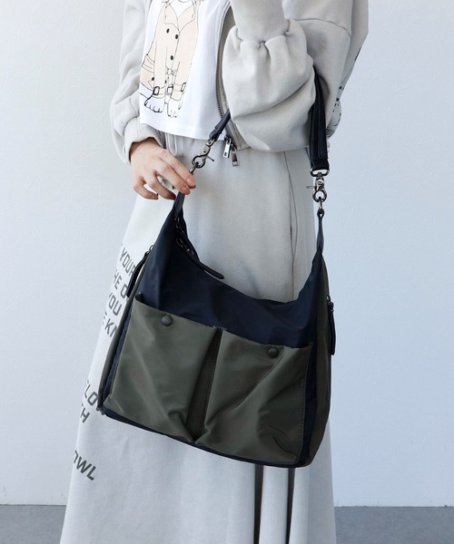Cepica（セピカ）の「牛革×配色ナイロンWポッケショルダー（ショルダーバッグ・レディース・ブラック/カーキ・FREE）」の15枚目の写真