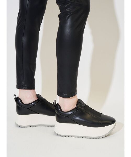 ELENDEEK（エレンディーク）の「スリップオンスニーカー（スニーカー・レディース・ブラック/チャコールグレー・37/36/38）」の3枚目の写真