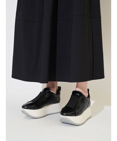 ELENDEEK（エレンディーク）の「スリップオンスニーカー（スニーカー・レディース・ブラック/チャコールグレー・37/36/38）」の5枚目の写真