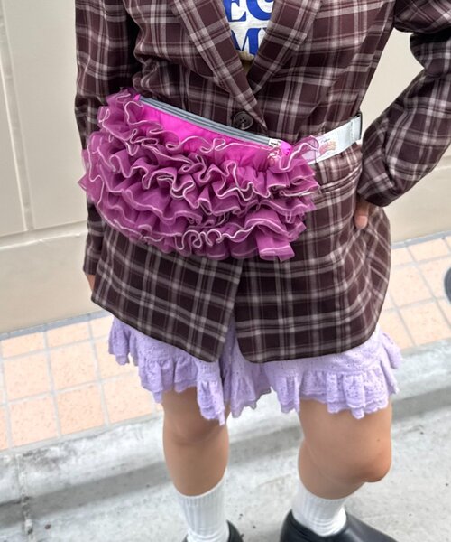 HELLO.SANFRANCISCO（ハローサンフランシスコ）の「【HELLO.SANFRANCISCO】チュールメローウエストBAG（ボディバッグ/ウエストポーチ・レディース・パープル/ブラック/オレンジ・ONE SIZE）」の4枚目の写真