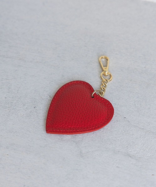 A part by（アパートバイ）の「【セレクト】AULENTTI_ハートチャーム（キーホルダー・レディース・レッド/ブラック/Silver・FREE）」の3枚目の写真