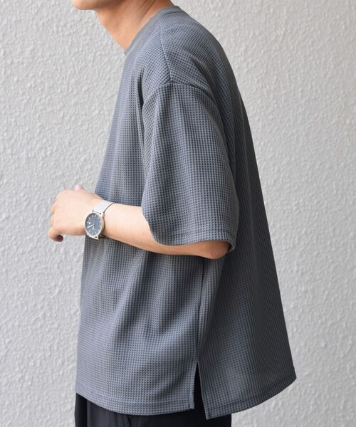 SHIPS any(シップス エニィ)の「SHIPS any: ワッフル リラックス クルーネック Tシャツ◇(Tシャツ/カットソー・メンズ・ホワイト/ダークグレー/グレー・X-LARGE/LARGE/MEDIUM)」の3枚目の写真