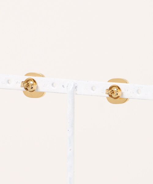 Jolie Toujours（ジョリトゥジュール）の「【汗や水に強い】〈ステンレス〉ナチュラルストーンスクエアピアス（ピアス（両耳用）・レディース・グレー/グリーン/ピンク・FREE）」の10枚目の写真