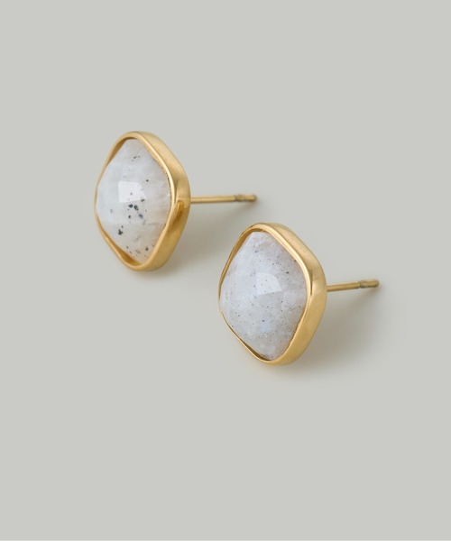 Jolie Toujours（ジョリトゥジュール）の「【汗や水に強い】〈ステンレス〉ナチュラルストーンスクエアピアス（ピアス（両耳用）・レディース・グレー/グリーン/ピンク・FREE）」の4枚目の写真