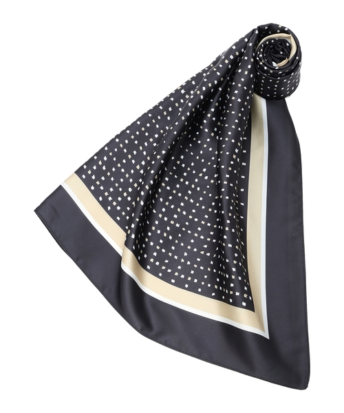 A/C DESIGN BY ALPHA CUBIC（エーシーデザインバイアルファキュービック）の「アルコラージュプリントスカーフ（ストール/ショール・レディース・ベージュ/ブラック・フリー）」の11枚目の写真