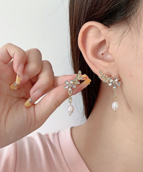 Lace Ladies(レースレディース)の「ボタニカル モチーフ パール スタッズ ピアス(ピアス(両耳用)・レディース・シルバー/ゴールド・FREE)」の8枚目の写真
