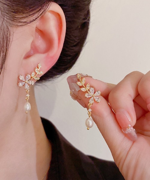 Lace Ladies(レースレディース)の「ボタニカル モチーフ パール スタッズ ピアス(ピアス(両耳用)・レディース・シルバー/ゴールド・FREE)」の10枚目の写真