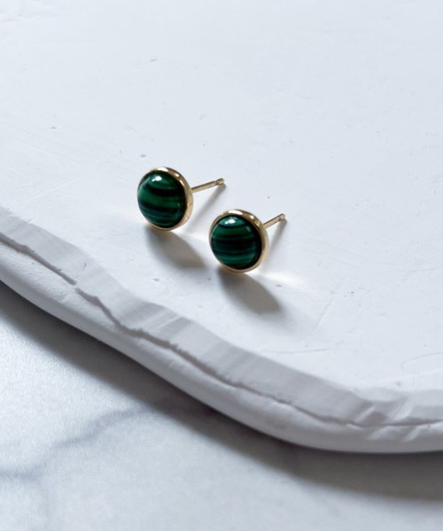yu-ka(ユーカ)の「YU-KA:ストーンライクスタッドピアス stone like stud pierce(ピアス(両耳用)・レディース・グリーン/ホワイト/ブラック/ターコイズブルー/ゴールド/ダークグリーン・FREE)」の7枚目の写真