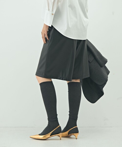 NOLLEY’S Sophi（ノーリーズソフィ）の「《セットアップ対応》ウォッシャブルフェイクレザーハーフパンツ（その他パンツ・レディース・ブラック・38/36）」の17枚目の写真