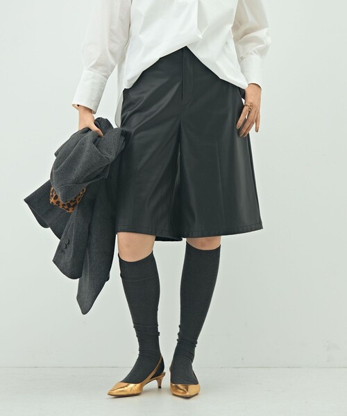 NOLLEY’S Sophi（ノーリーズソフィ）の「《セットアップ対応》ウォッシャブルフェイクレザーハーフパンツ（その他パンツ・レディース・ブラック・38/36）」の19枚目の写真