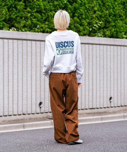 DISCUS(ディスカス)の「【DISCUS/ディスカス】裏毛 アイコニックコンパクト スウェットトレーナー ブランドロゴ(スウェット・レディース・ブルー/グリーン/杢グレー/ブラウン/レッド/ライトグレー・LARGE/MEDIUM)」の9枚目の写真