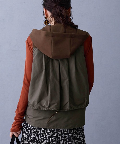 異素材使いのフードベスト（ベスト）｜NICOLE white（ニコルホワイト