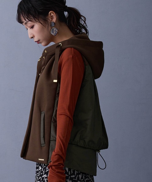 NICOLE white（ニコルホワイト）の「異素材使いのフードベスト（ベスト・レディース・オフホワイト/チャコール/ブラウン・FREE）」の11枚目の写真