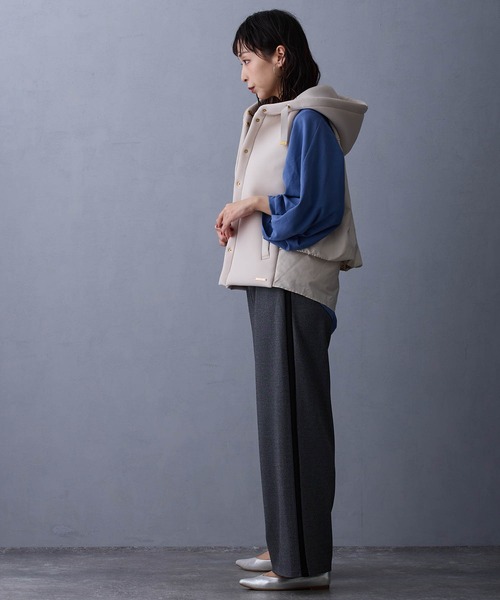 NICOLE white（ニコルホワイト）の「異素材使いのフードベスト（ベスト・レディース・オフホワイト/チャコール/ブラウン・FREE）」の16枚目の写真