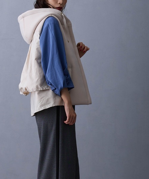 異素材使いのフードベスト（ベスト）｜NICOLE white（ニコルホワイト