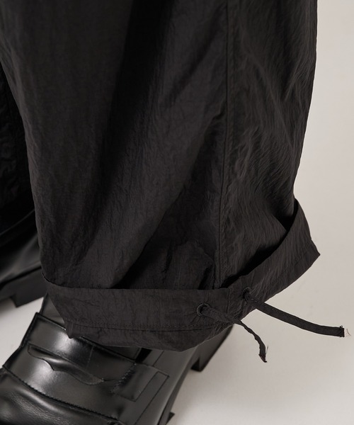 ATON（エイトン）の「【ATON/エイトン】HAND DYED NYLON UTILITY PANTS（その他パンツ・メンズ・ブラック・4）」の11枚目の写真