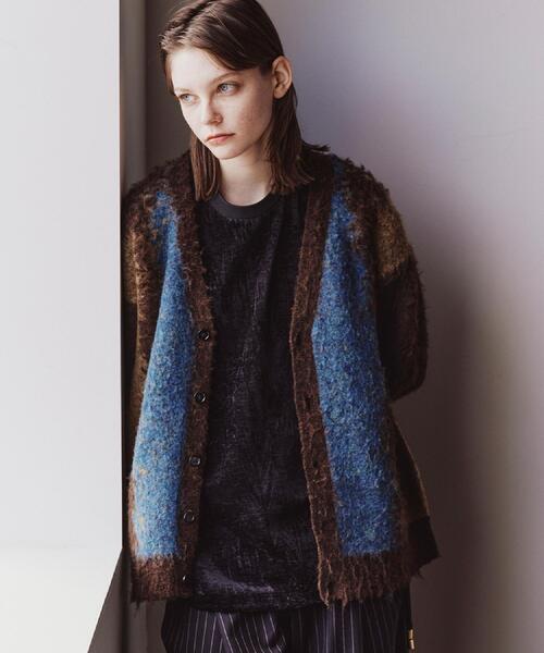 tk.TAKEO KIKUCHI（ティーケータケオキクチ）の「ボールドストライプシャギーニットVカーディガン（カーディガン/ボレロ・メンズ・ライトグレー/ブラウン系その他/ブラック・01/02/03）」の3枚目の写真