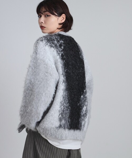 tk.TAKEO KIKUCHI（ティーケータケオキクチ）の「ボールドストライプシャギーニットVカーディガン（カーディガン/ボレロ・メンズ・ライトグレー/ブラウン系その他/ブラック・01/02/03）」の9枚目の写真